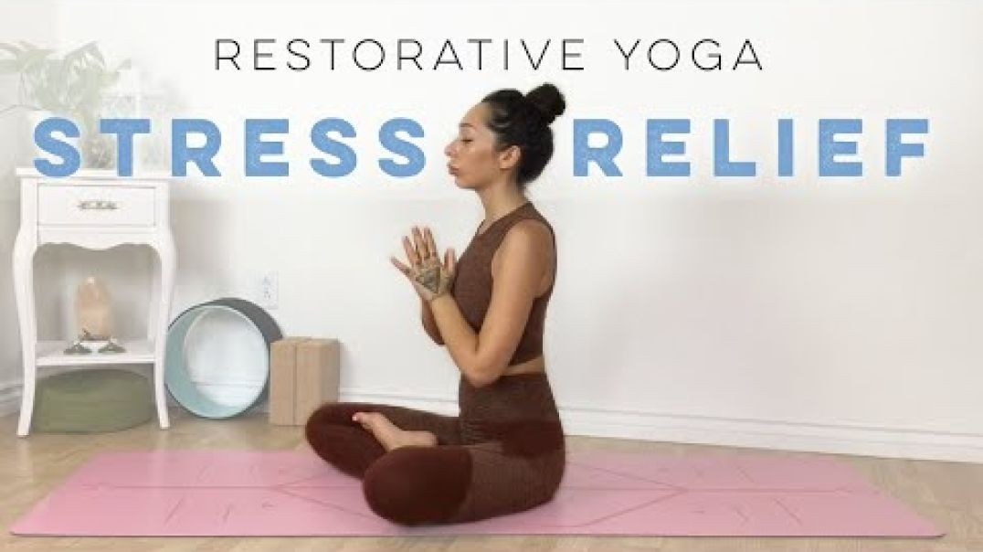 ⁣Bath Yoga _ 10 Minute Restorative Yoga (All Levels Yoga)
