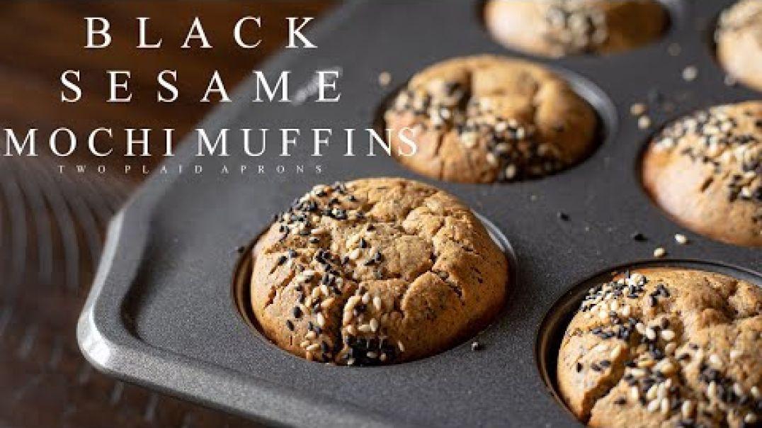 ⁣How To Make Black Sesame Mochi Muffins